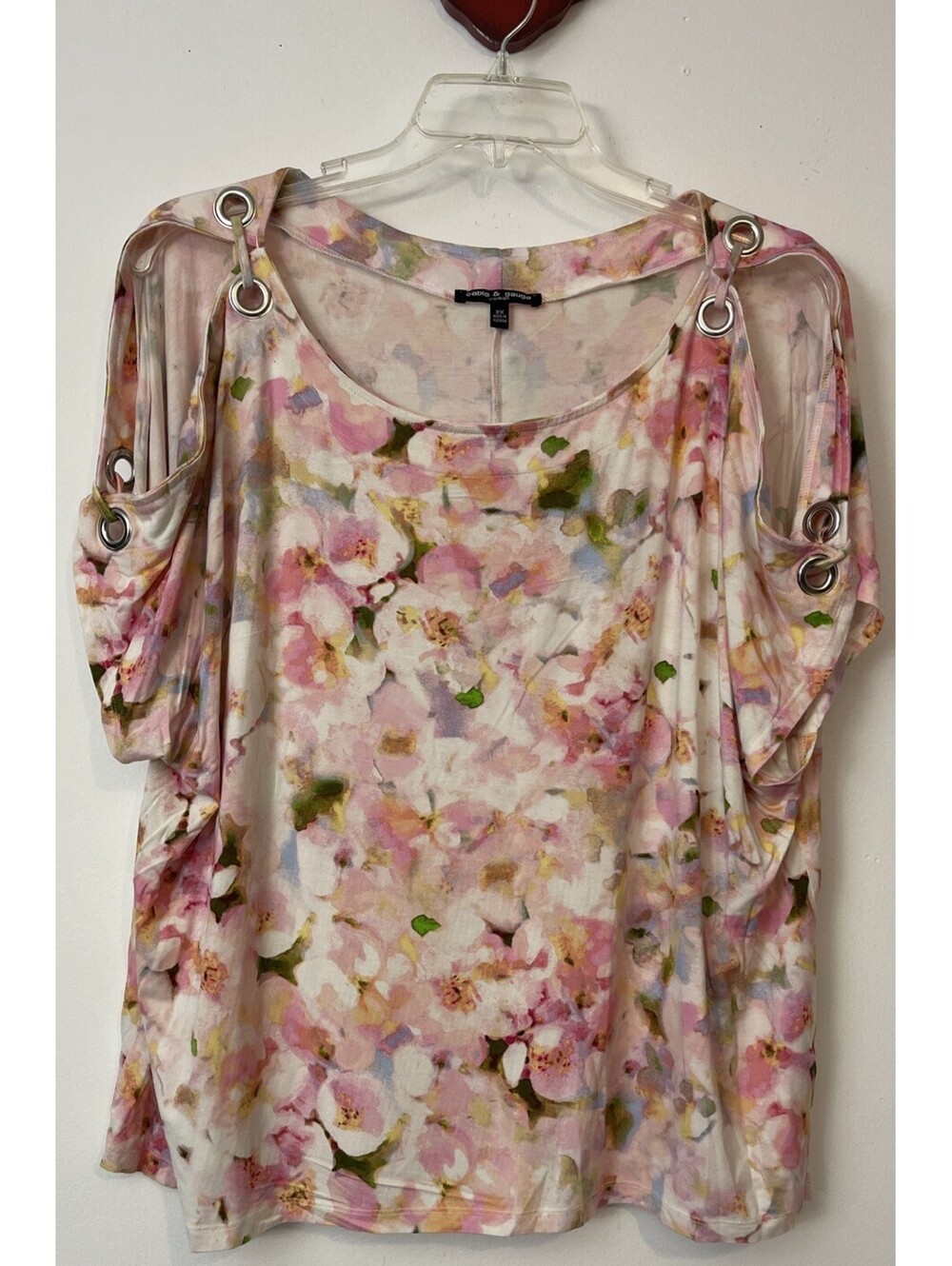 Cable Gauge Womens 2x Pink Floral Cold-Shoulder Short-Sleeved Blouse! M937